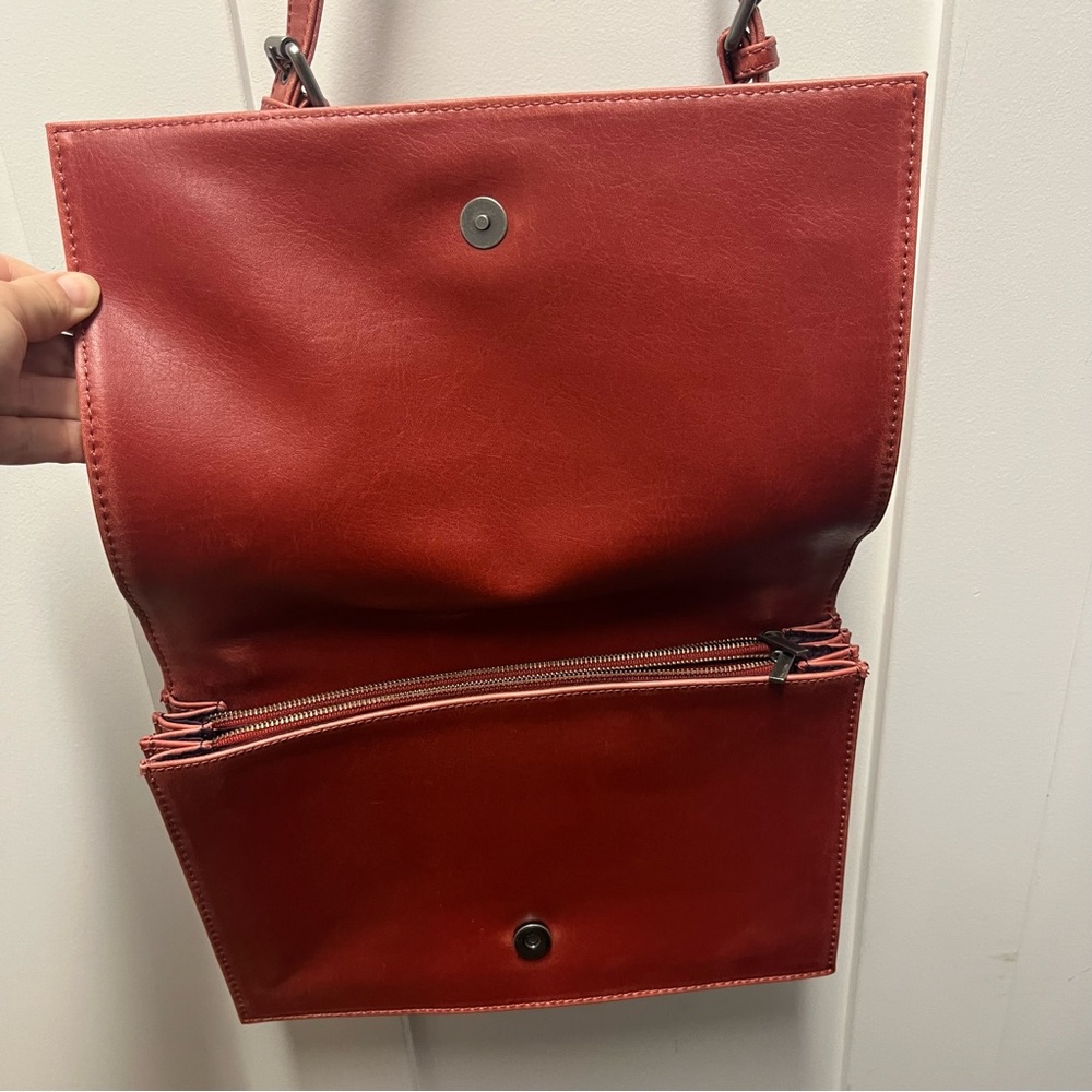 Matt&Nat burnt orange vegan leather cross body purse - Picture 4 of 12